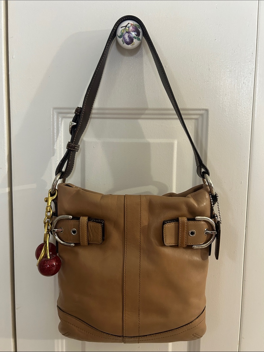 Coach Vintage Tan Leather Shoulder Bag with Dark Brown Strap